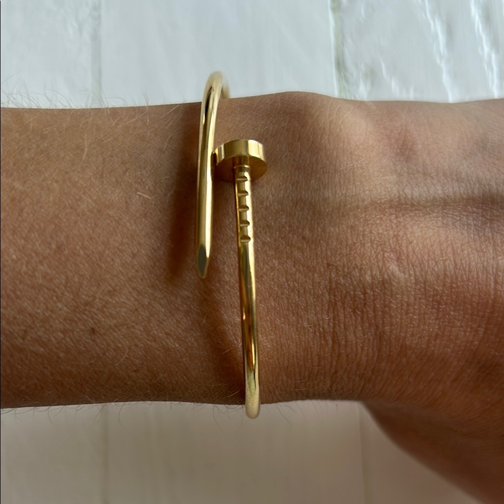 Authentic Cartier Gold small juste un clou